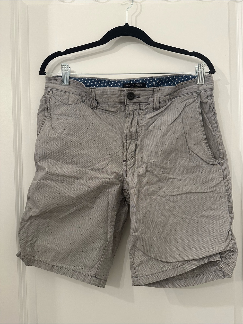 Banana Republic Gray Microdot Men's Shorts